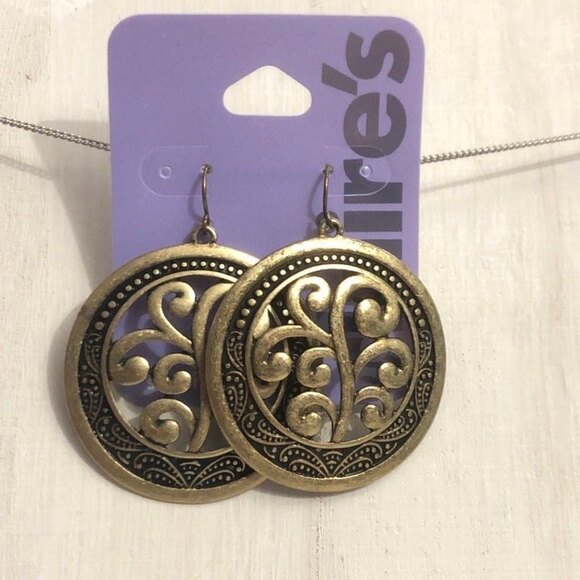 Claire's Round Gold Tone Filigree Earrings NOC - Picture 2 of 5